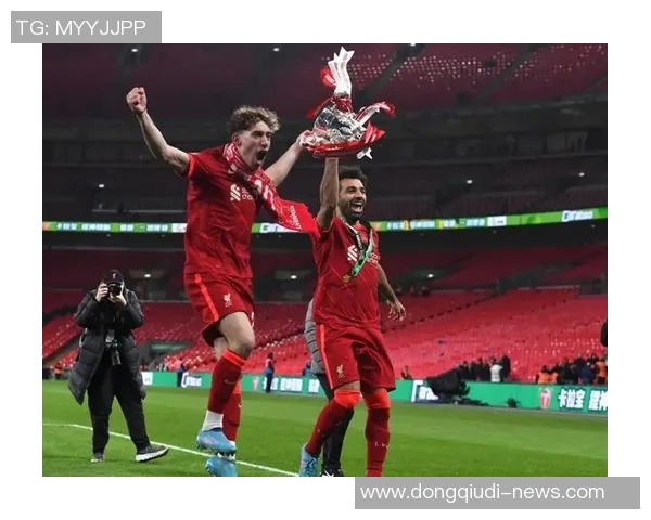 友谊赛激战：AC米兰逆转利物浦红牌事件引发全场热议