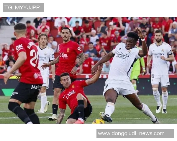 欧联杯震撼战役拜仁狂胜皇马引发全场热议与分析